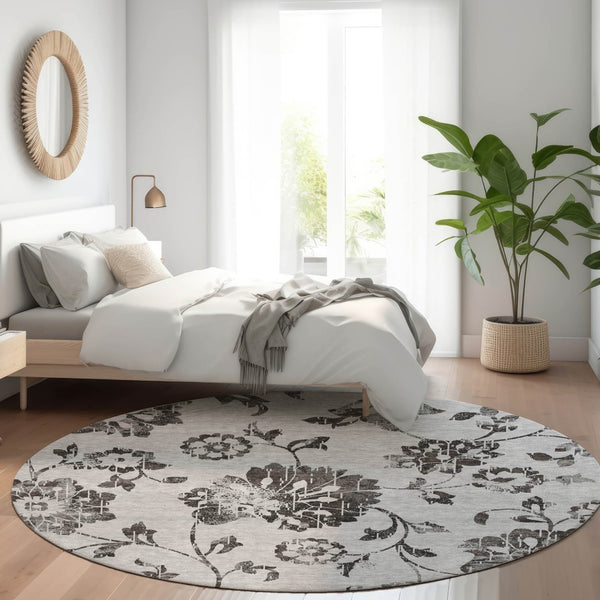 Homeroots 3' Artichoke Green Floral Washable Area Rug – Stylish, Durable, Perfect For Indoor & Outdoor Spaces 8' Round Polyester 589472