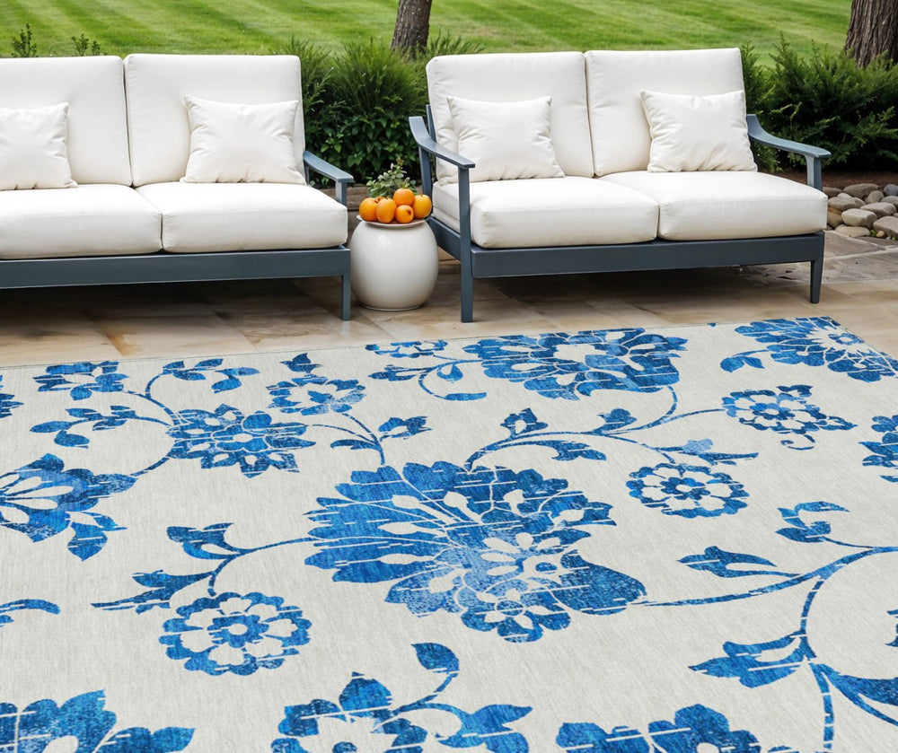 HomeRoots 9' Elegant Floral Area Rug in White and Denim Blue for Stylish Indoor and Outdoor Spaces, Easy Care 9' X 12' 589516