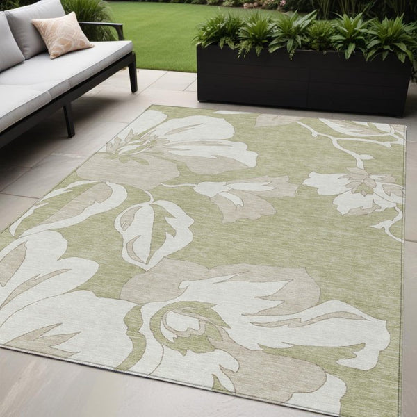 Homeroots 3' Artichoke Green Floral Washable Area Rug - Durable, Stylish Design For Indoor & Outdoor Use 5' X 8' Polyester 589519