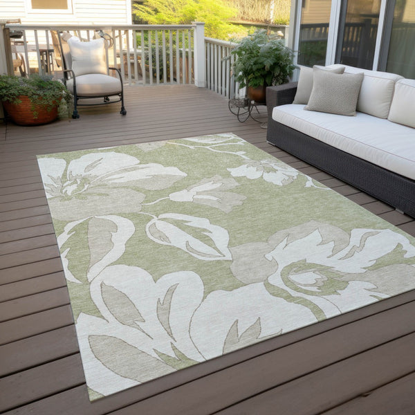 Homeroots 3' Artichoke Green Floral Washable Area Rug - Durable, Stylish Design For Indoor & Outdoor Use 5' X 8' Polyester 589519