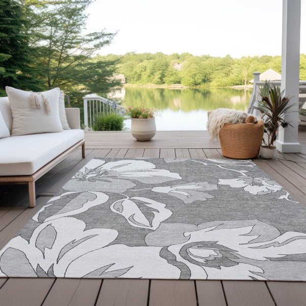 Homeroots 3' Artichoke Green Floral Washable Area Rug - Durable, Stylish Design For Indoor & Outdoor Use 3' X 5' Polyester 589536