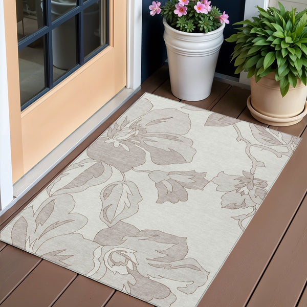 Homeroots 3' Artichoke Green Floral Washable Area Rug - Durable, Stylish Design For Indoor & Outdoor Use 3' X 5' Polyester 589542
