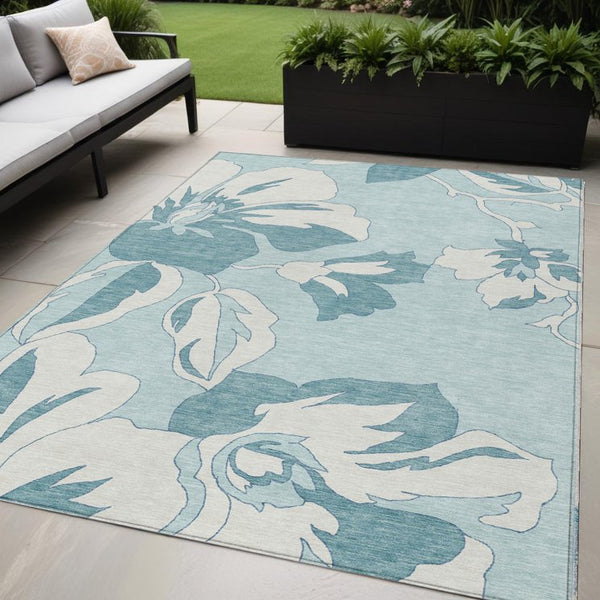 Homeroots 3' Artichoke Green Floral Washable Area Rug - Durable, Stylish Design For Indoor & Outdoor Use 5' X 8' Polyester 589573
