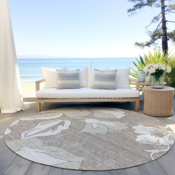 Homeroots 3' Artichoke Green Floral Washable Area Rug - Durable, Stylish Design For Indoor & Outdoor Use 8' Round Polyester 589580