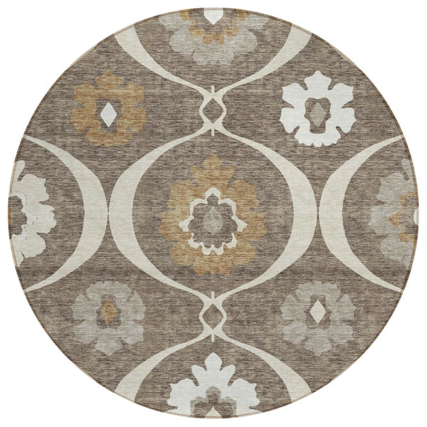 HomeRoots 5' Durable Medallion Area Rug in Brown, Beige, and Taupe - Stylish Washable Indoor/Outdoor Design 8' Round 589598