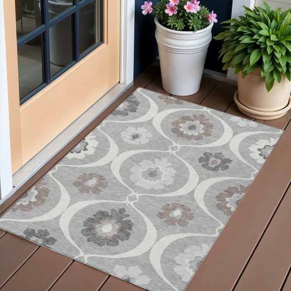Homeroots 3' Black Ivory And Taupe Medallion Washable Area Rug For Indoor And Outdoor Spaces, Durable Design 3' X 5' Polyester 589608