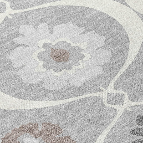 Homeroots 3' Black Ivory And Taupe Medallion Washable Area Rug For Indoor And Outdoor Spaces, Durable Design 8' Round Polyester 589610