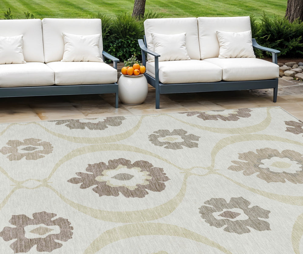 Homeroots 3' Black Ivory And Taupe Medallion Washable Area Rug For Indoor And Outdoor Spaces, Durable Design 10' X 14' Polyester 589619