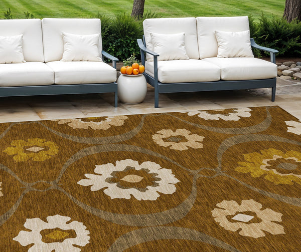 Homeroots 3' Black Ivory And Taupe Medallion Washable Area Rug For Indoor And Outdoor Spaces, Durable Design 8' X 10' Polyester 589623