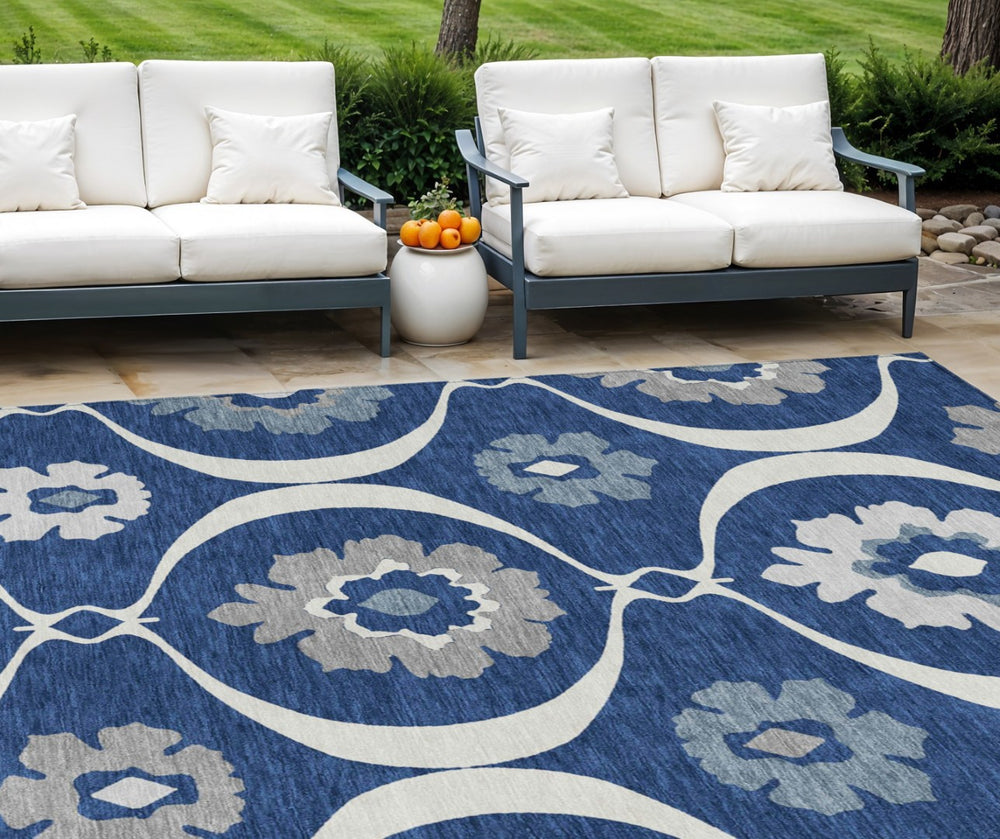 HomeRoots 9' Navy Blue and Ivory Medallion Area Rug - Stylish, Durable, Machine Washable for Indoor and Outdoor Use 9' X 12' 589630