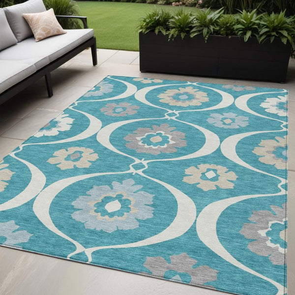 Homeroots 3' Black Ivory And Taupe Medallion Washable Area Rug For Indoor And Outdoor Spaces, Durable Design 5' X 8' Polyester 589645