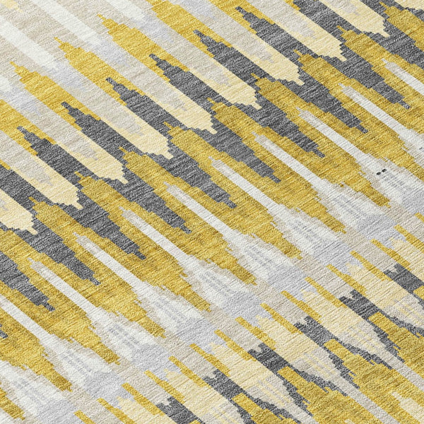 Homeroots 3' Beige Taupe And Gold Southwestern Indoor Outdoor Area Rug - Durable, Washable, Stylish Decor 5' X 8' Polyester 589789
