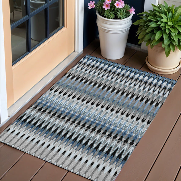 Homeroots 3' Beige Taupe And Gold Southwestern Indoor Outdoor Area Rug - Durable, Washable, Stylish Decor 3' X 5' Polyester 589794