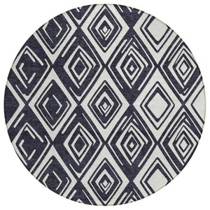 HomeRoots 5' Modern Black and Ivory Geometric Area Rug for Indoor and Outdoor Use - Durable and Washable Design 8' Round 589928