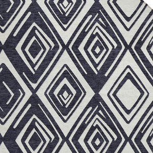 Homeroots 3'' Black And Ivory Geometric Washable Area Rug For Indoor Outdoor Spaces, Durable And Stylish Design 8' Round Polyester 589928