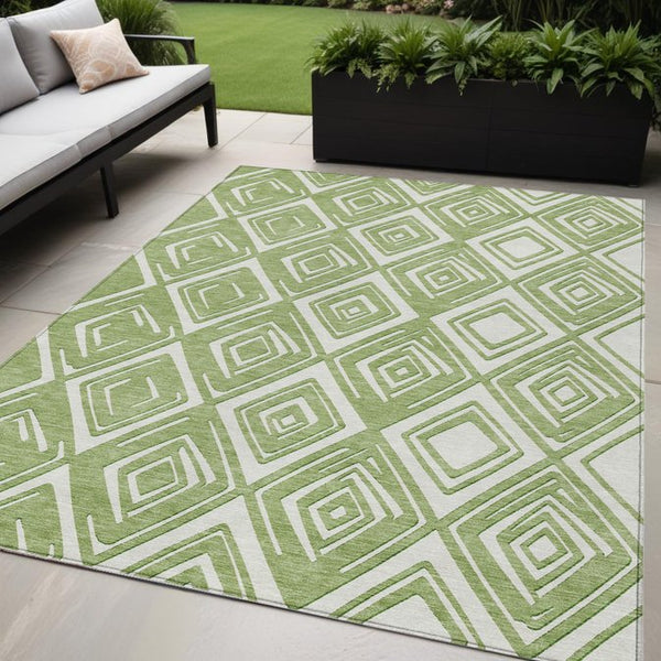 Homeroots 3'' Black And Ivory Geometric Washable Area Rug For Indoor Outdoor Spaces, Durable And Stylish Design 5' X 8' Polyester 589939
