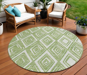 Homeroots 3'' Black And Ivory Geometric Washable Area Rug For Indoor Outdoor Spaces, Durable And Stylish Design 8' Round Polyester 589940