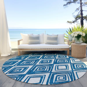 Homeroots 3'' Black And Ivory Geometric Washable Area Rug For Indoor Outdoor Spaces, Durable And Stylish Design 8' Round Polyester 589964