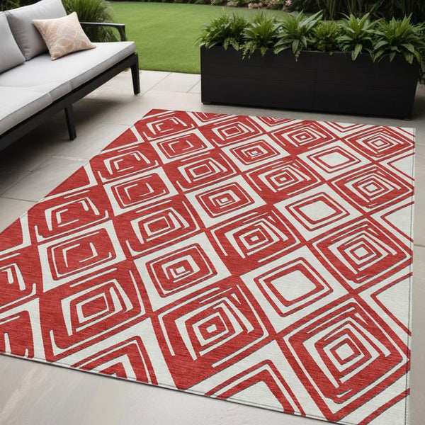 Homeroots 3'' Black And Ivory Geometric Washable Area Rug For Indoor Outdoor Spaces, Durable And Stylish Design 5' X 8' Polyester 589987