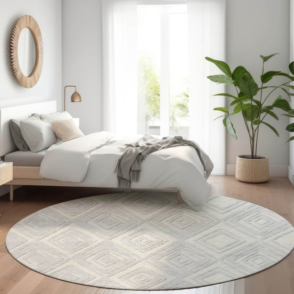 Homeroots 3'' Black And Ivory Geometric Washable Area Rug For Indoor Outdoor Spaces, Durable And Stylish Design 8' Round Polyester 589994