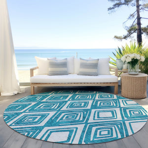 Homeroots 3'' Black And Ivory Geometric Washable Area Rug For Indoor Outdoor Spaces, Durable And Stylish Design 8' Round Polyester 590000