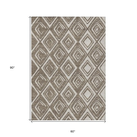 Homeroots 3'' Black And Ivory Geometric Washable Area Rug For Indoor Outdoor Spaces, Durable And Stylish Design 5' X 8' Polyester 590005