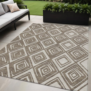 Homeroots 3'' Black And Ivory Geometric Washable Area Rug For Indoor Outdoor Spaces, Durable And Stylish Design 5' X 8' Polyester 590005
