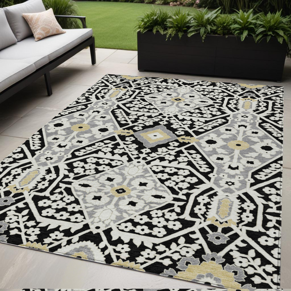 Homeroots 3' Versatile Floral Indoor Outdoor Area Rug In Artichoke Green, Ivory, And Gray - Washable Design 5' X 8' Polyester 590023