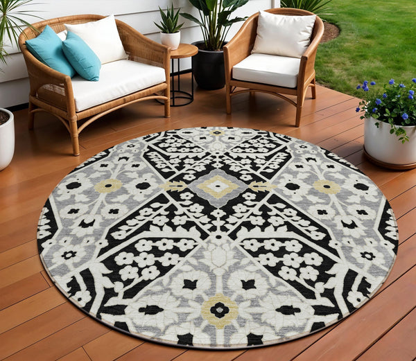Homeroots 3' Versatile Floral Indoor Outdoor Area Rug In Artichoke Green, Ivory, And Gray - Washable Design 8' Round Polyester 590024