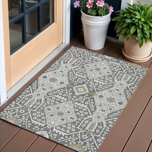 Homeroots 3' Versatile Floral Indoor Outdoor Area Rug In Artichoke Green, Ivory, And Gray - Washable Design 3' X 5' Polyester 590028