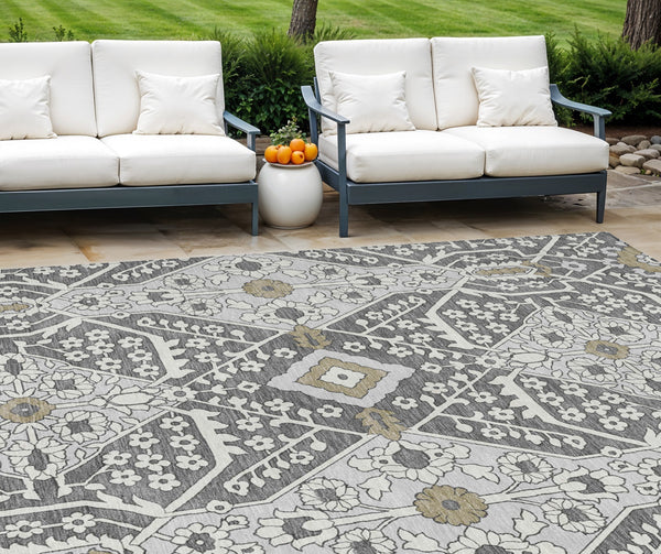 Homeroots 3' Versatile Floral Indoor Outdoor Area Rug In Artichoke Green, Ivory, And Gray - Washable Design 8' X 10' Polyester 590031