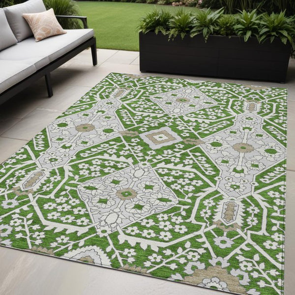 Homeroots 3' Versatile Floral Indoor Outdoor Area Rug In Artichoke Green, Ivory, And Gray - Washable Design 5' X 8' Polyester 590041