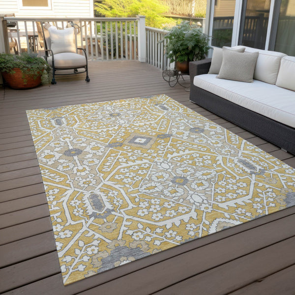Homeroots 3' Versatile Floral Indoor Outdoor Area Rug In Artichoke Green, Ivory, And Gray - Washable Design 5' X 8' Polyester 590047