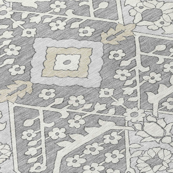 Homeroots 3' Versatile Floral Indoor Outdoor Area Rug In Artichoke Green, Ivory, And Gray - Washable Design 3' X 5' Polyester 590052