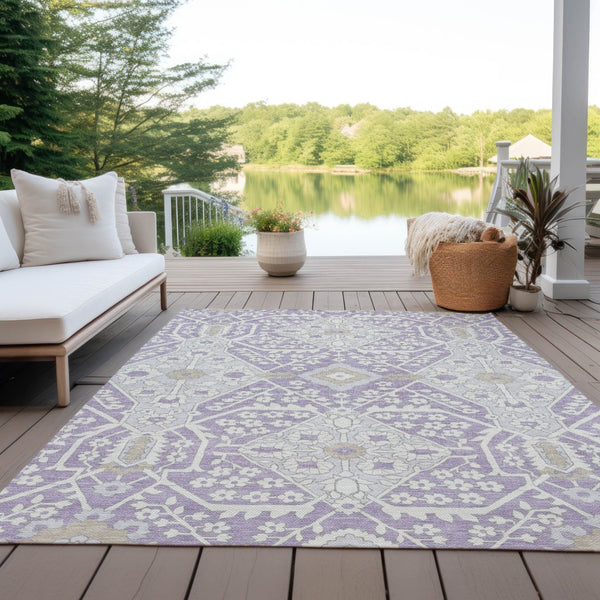 Homeroots 3' Versatile Floral Indoor Outdoor Area Rug In Artichoke Green, Ivory, And Gray - Washable Design 5' X 8' Polyester 590065