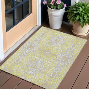 Homeroots 3' Versatile Floral Indoor Outdoor Area Rug In Artichoke Green, Ivory, And Gray - Washable Design 3' X 5' Polyester 590106