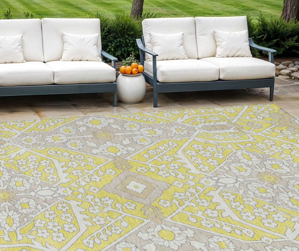 HomeRoots 9' Floral Indoor Outdoor Area Rug in Yellow, Ivory & Beige - Durable, Washable, Stylish Design for Any Space 9' X 12' 590110
