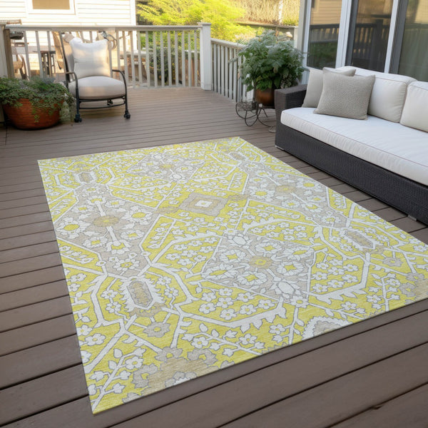Homeroots 3' Versatile Floral Indoor Outdoor Area Rug In Artichoke Green, Ivory, And Gray - Washable Design 9' X 12' Polyester 590110