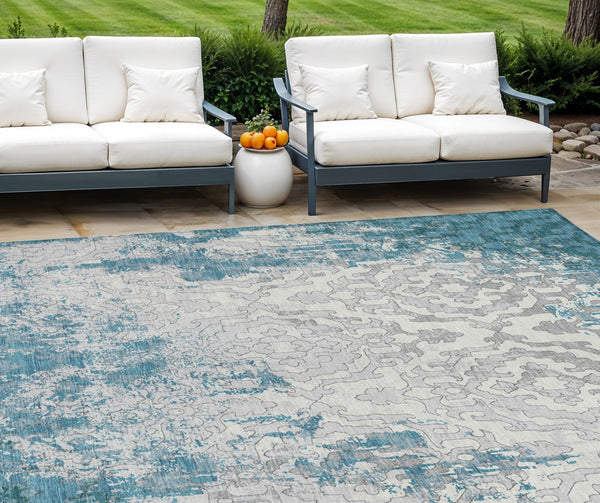 Homeroots 3' Artichoke Green And Beige Medallion Washable Area Rug For Indoor And Outdoor Spaces, Durable Design 10' X 14' Polyester 590135