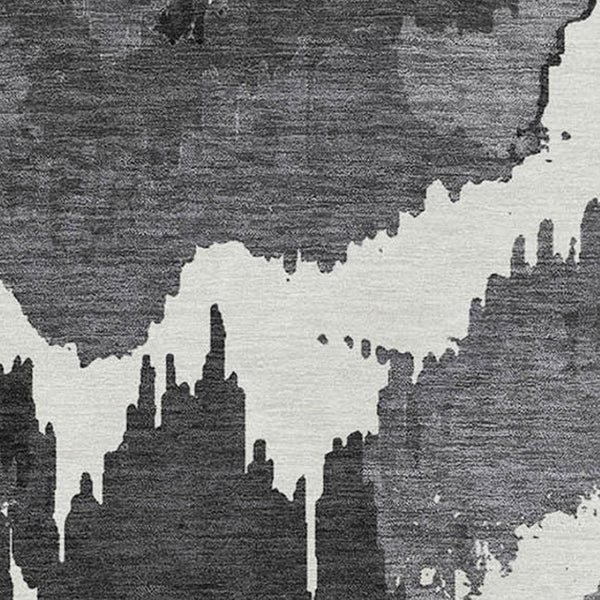 Homeroots 3' Stylish Beige Brown And Ivory Abstract Washable Area Rug For Indoor And Outdoor Spaces 5' X 8' Polyester 590143