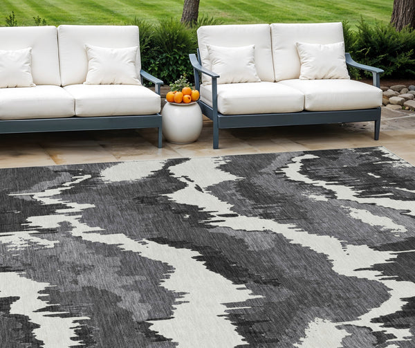 Homeroots 3' Stylish Beige Brown And Ivory Abstract Washable Area Rug For Indoor And Outdoor Spaces 8' X 10' Polyester 590145