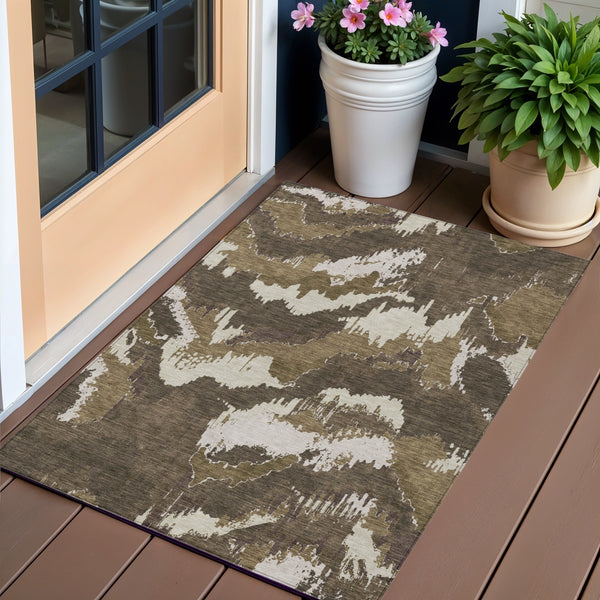 Homeroots 3' Stylish Beige Brown And Ivory Abstract Washable Area Rug For Indoor And Outdoor Spaces 3' X 5' Polyester 590148