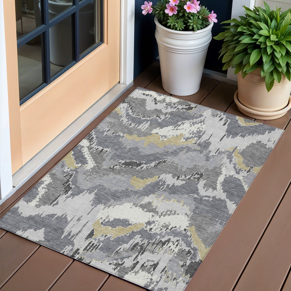 Homeroots 3' Stylish Beige Brown And Ivory Abstract Washable Area Rug For Indoor And Outdoor Spaces 3' X 5' Polyester 590178