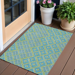 Homeroots 3' Artichoke Green And Aqua Geometric Washable Area Rug For Stylish Indoor Or Outdoor Spaces 3' X 5' Polyester 590703