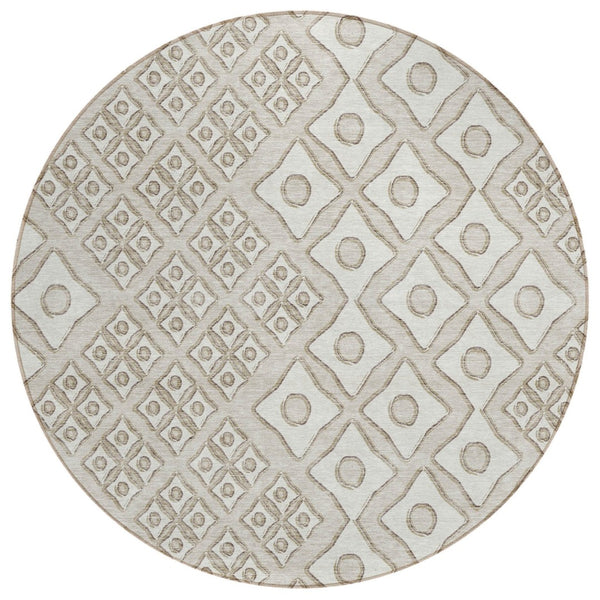 HomeRoots 5' Beige and Ivory Geometric Area Rug - Stylish, Durable, Washable Indoor/Outdoor Design for Any Space 8' Round 590711