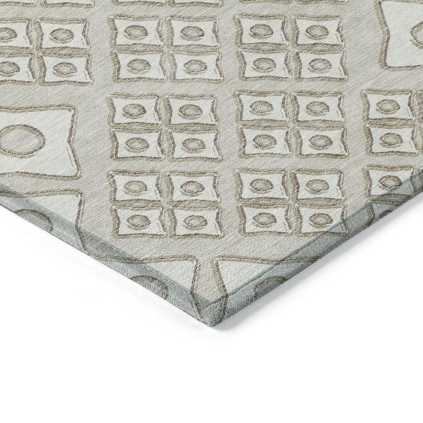 HomeRoots 9' Stylish Beige and Ivory Geometric Washable Area Rug for Indoor and Outdoor High Traffic Spaces 9' X 12' 590713