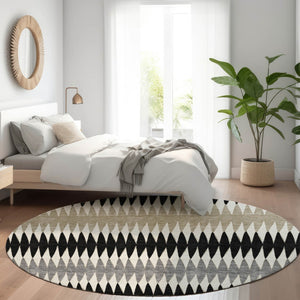 Homeroots 3' Stylish Artichoke Green Striped Area Rug – Washable & Durable For Indoor Outdoor Use 8' Round Polyester 590789