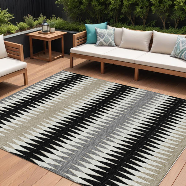 Homeroots 3' Stylish Artichoke Green Striped Area Rug – Washable & Durable For Indoor Outdoor Use 8' X 10' Polyester 590790