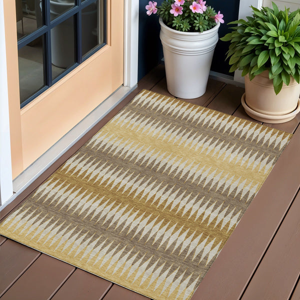 Homeroots 3' Stylish Artichoke Green Striped Area Rug – Washable & Durable For Indoor Outdoor Use 3' X 5' Polyester 590793