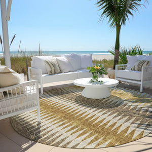 Homeroots 3' Stylish Artichoke Green Striped Area Rug – Washable & Durable For Indoor Outdoor Use 8' Round Polyester 590795